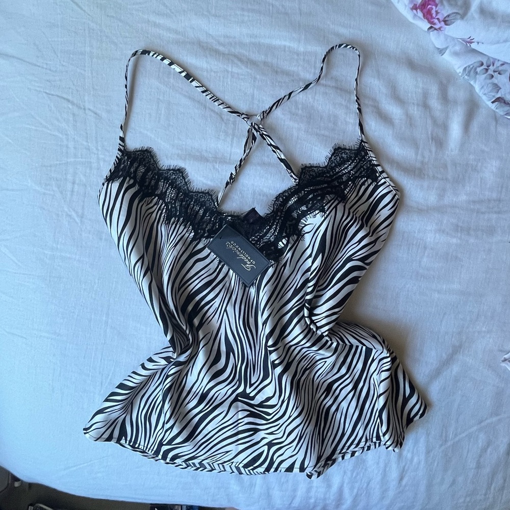 NEW WITH TAGS fredericks of hollywood vintages y2k lingerie